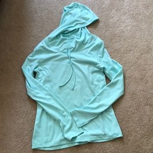 Marika hooded performance top